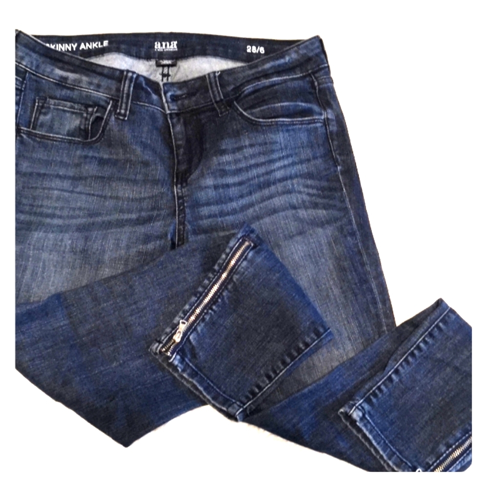 Ana jeans
